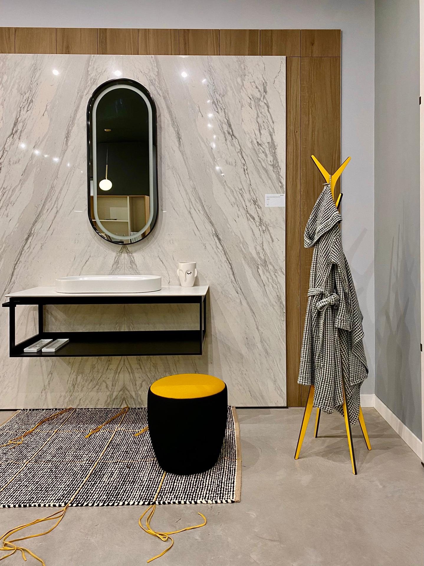 Bathrooms 16 — FINGERPRINT