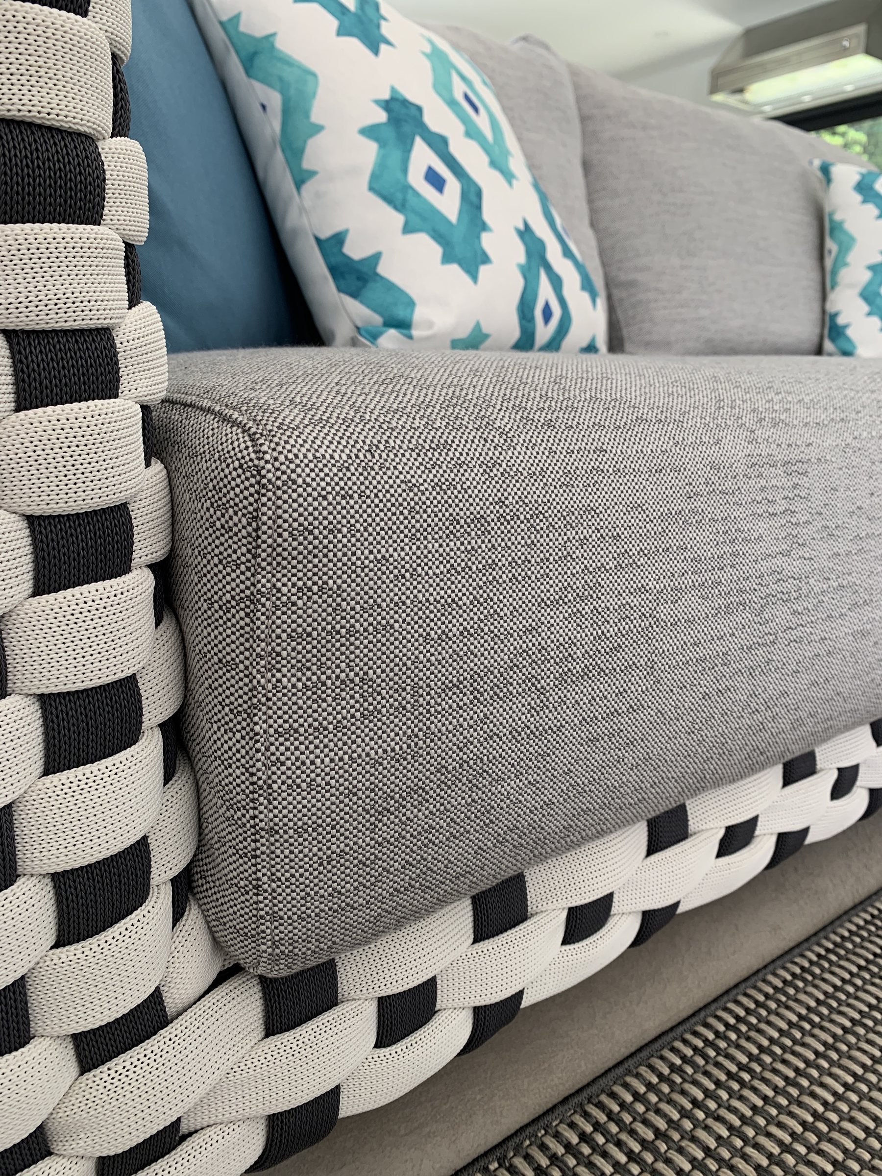 Living Rooms 10 — FINGERPRINT