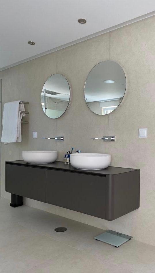 Bathrooms 30 — FINGERPRINT