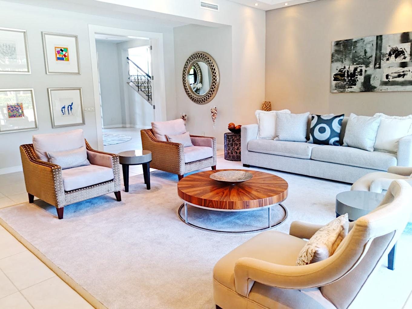 Living Rooms 19 — FINGERPRINT