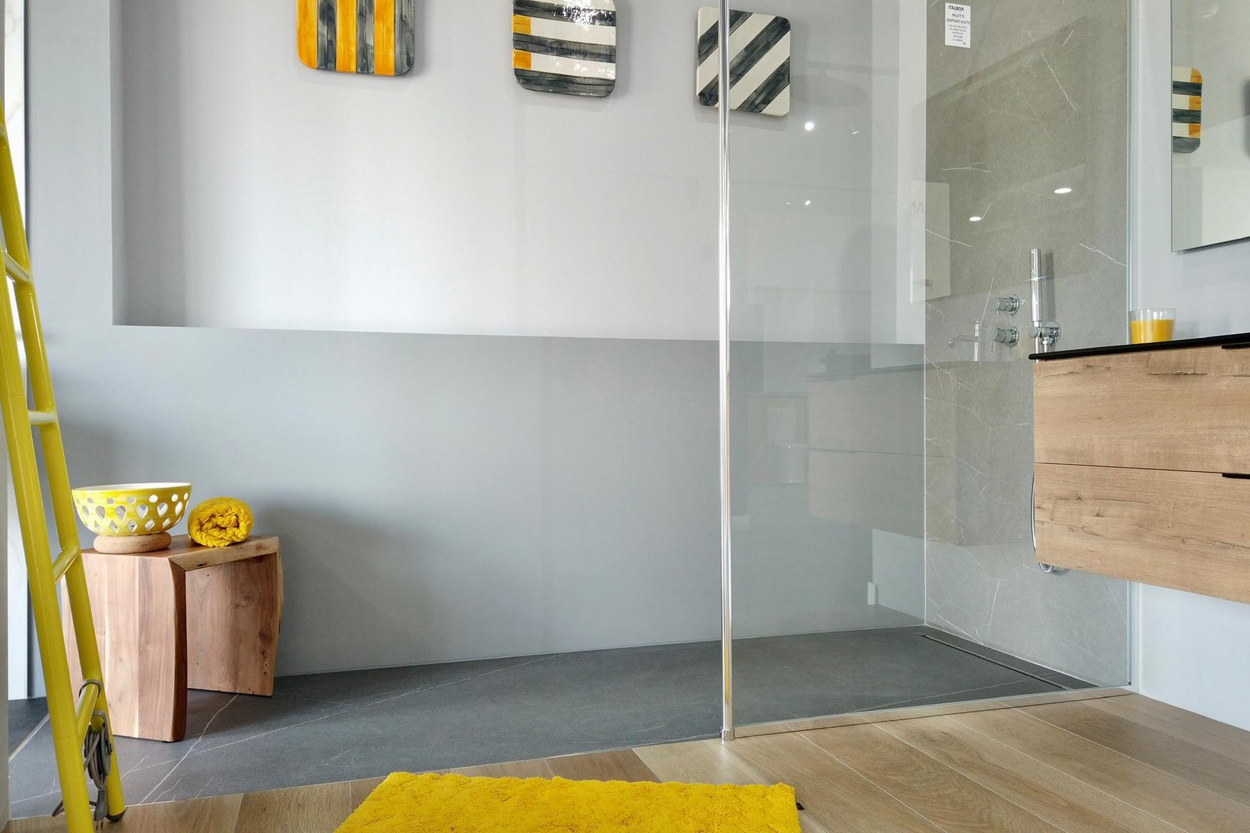 Bathrooms 15 — FINGERPRINT